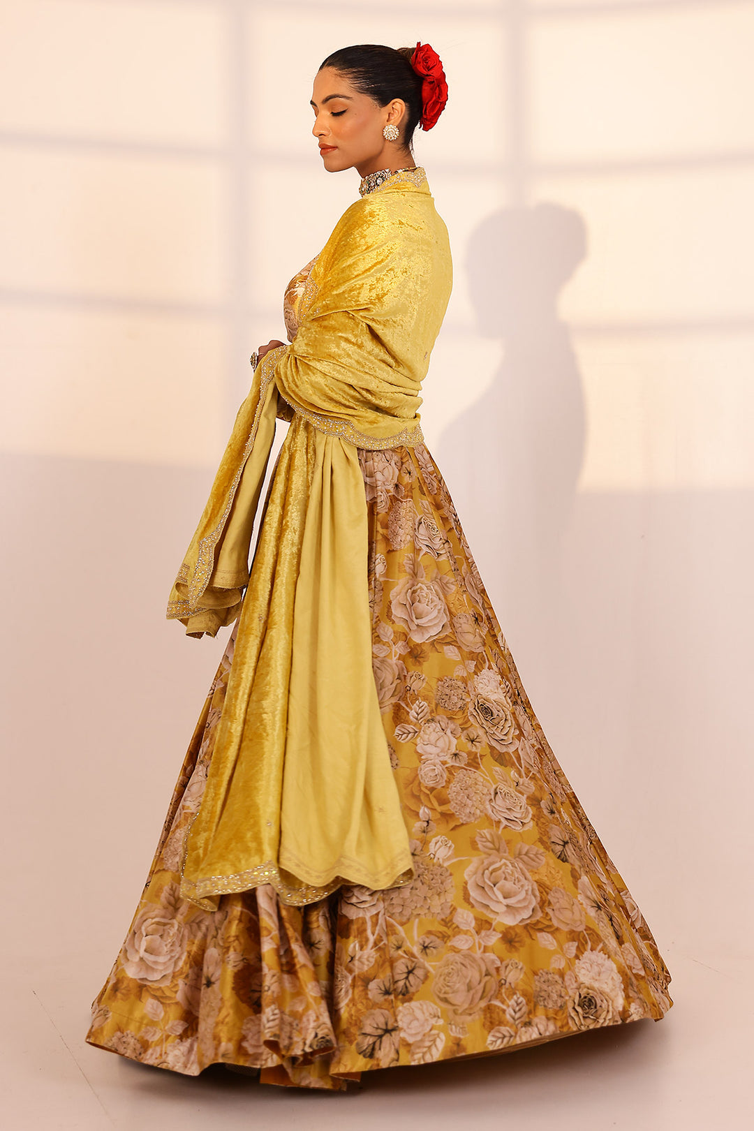 Gold lehenga set (velvet dupatta)