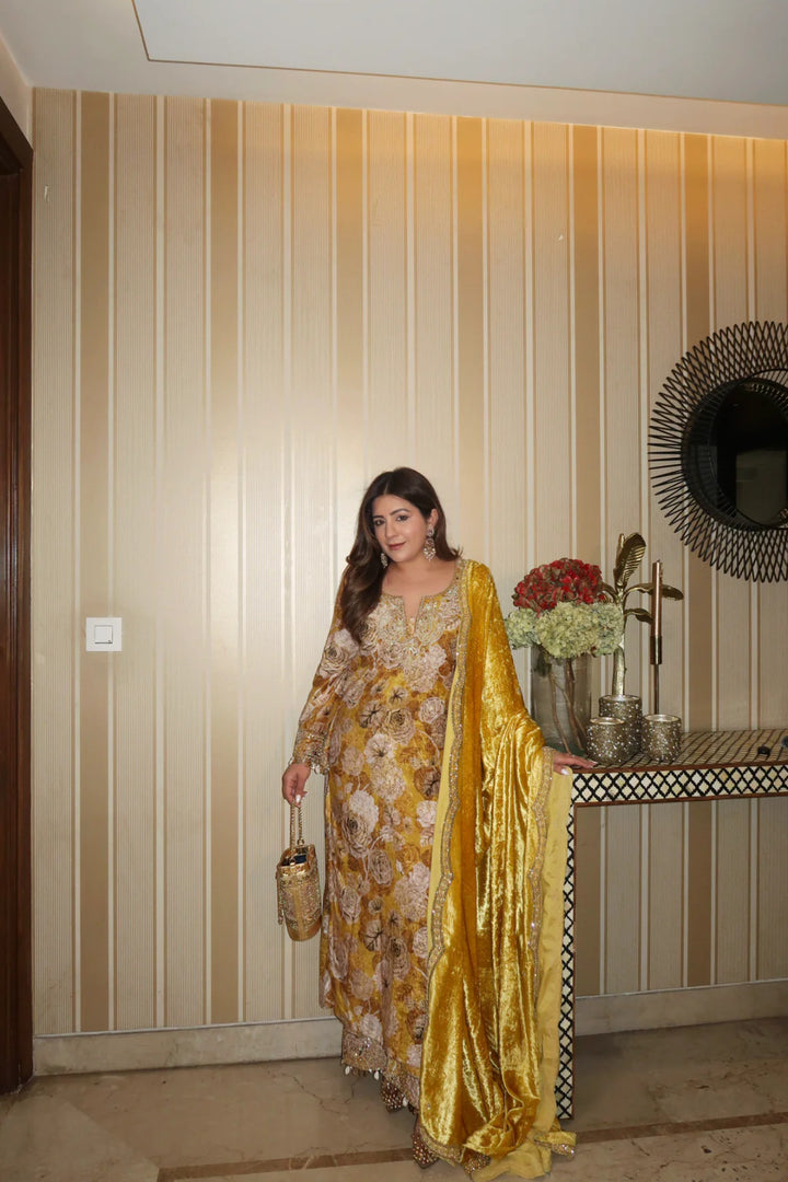 Meghna Pahwa in Gold kurta trouser set