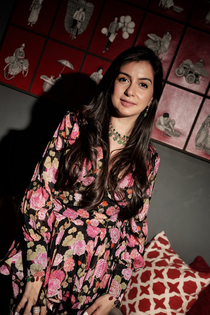 Manat Lamba In Black Rose Peplum Trouser Set